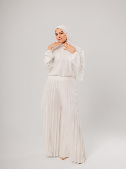 Pleated pants