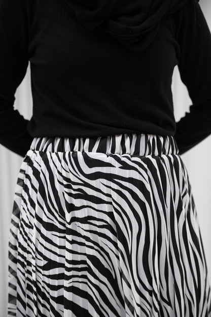 Pleats Perfection - Zebra