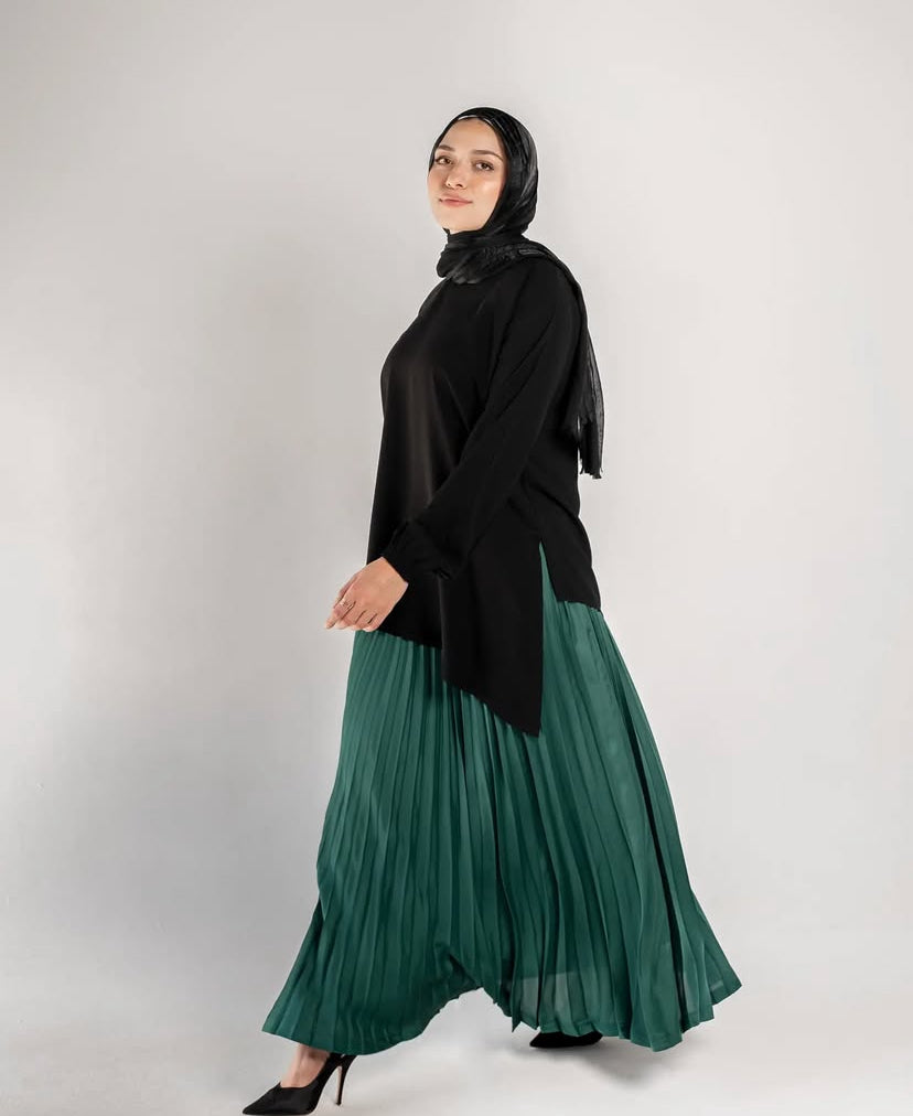Short Asymmetrical Top - Black