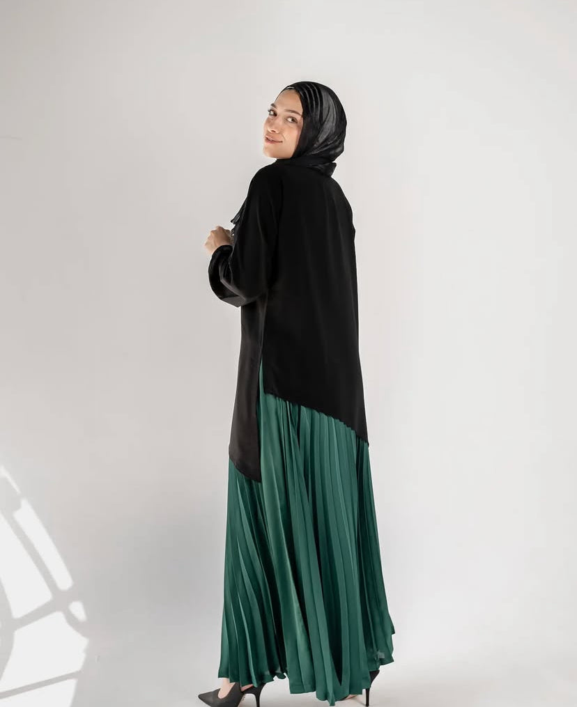 Short Asymmetrical Top - Black