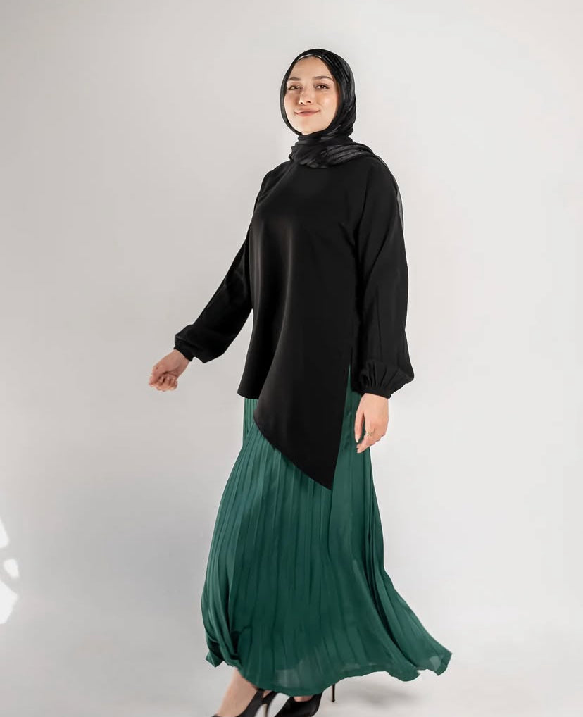 Short Asymmetrical Top - Black
