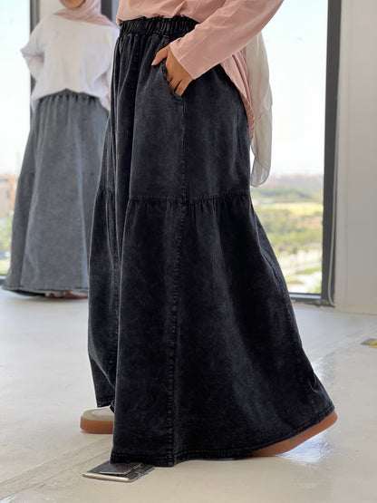 Fine Frills - Washed Black