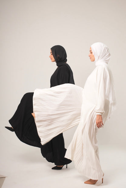Pleated pants